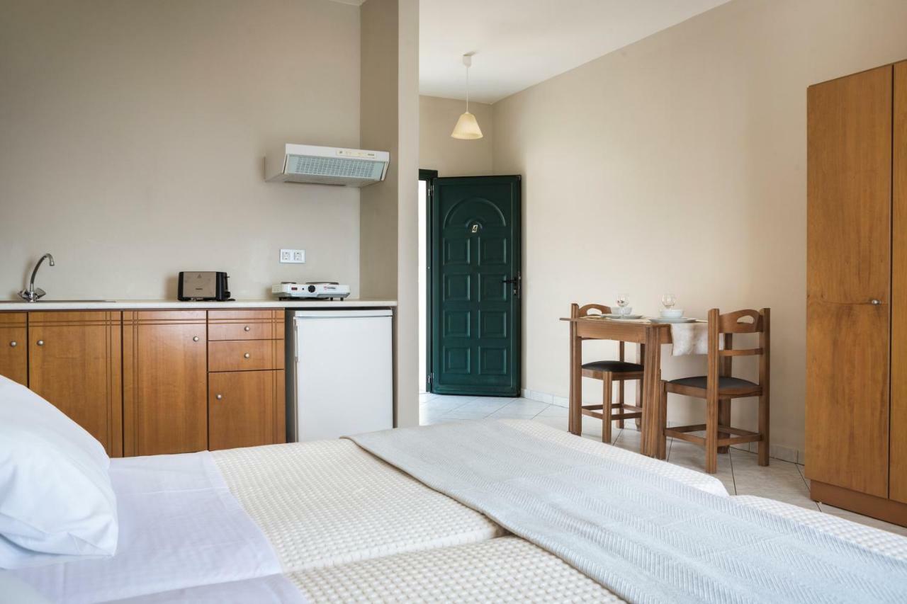 Antonia Hotel Vlachata ภายนอก รูปภาพ