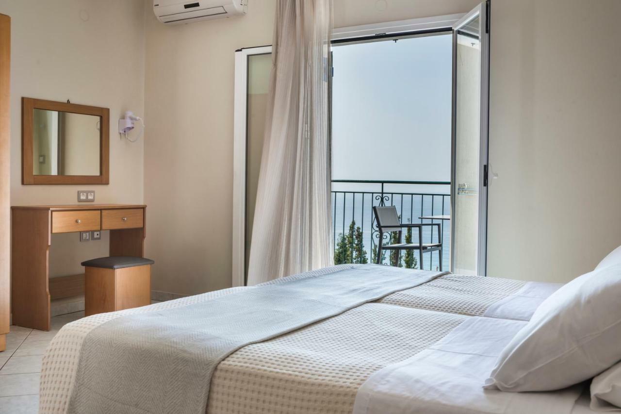Antonia Hotel Vlachata ภายนอก รูปภาพ